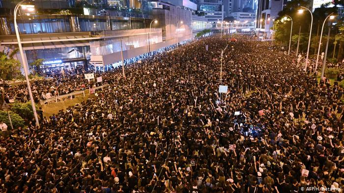 Hong Kong: tek ülke, tek sistem, iki rejim