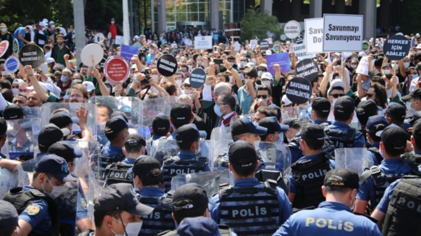 İçişleri Bakanlığı genelgesi pandemiyi değil baroları hedef alıyor