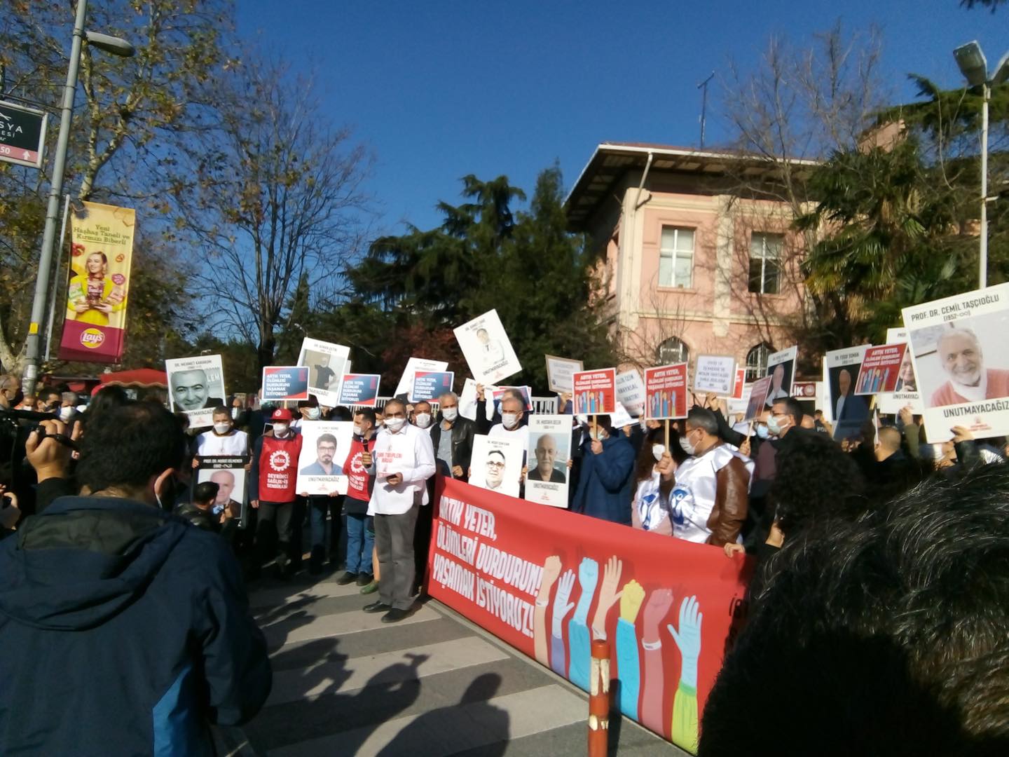 İstanbul Sağlık Emek ve Meslek Örgütleri: Ölümleri durdurun, yaşamak istiyoruz!