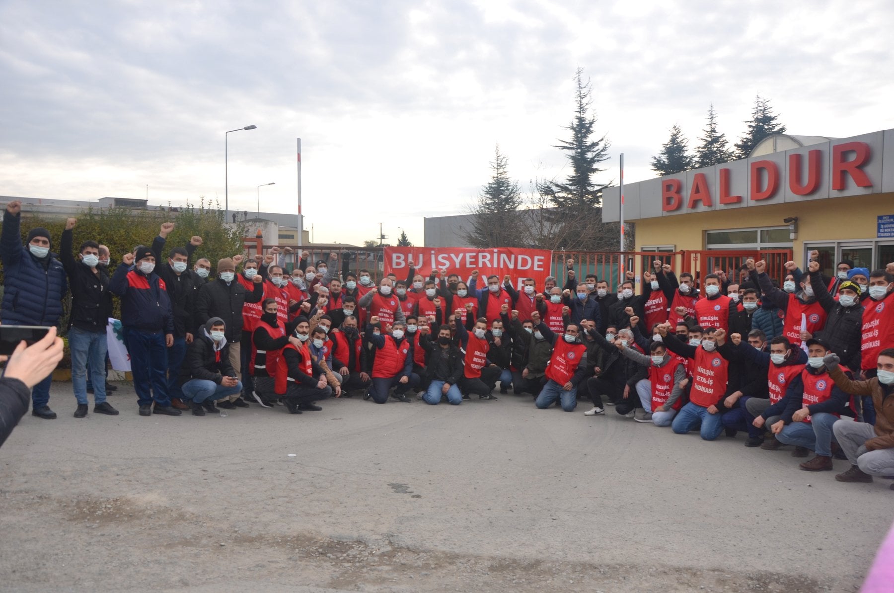 Haklarımızı kimsenin vicdanına bırakmayalım, birlik olarak hakkımızı arayalım!