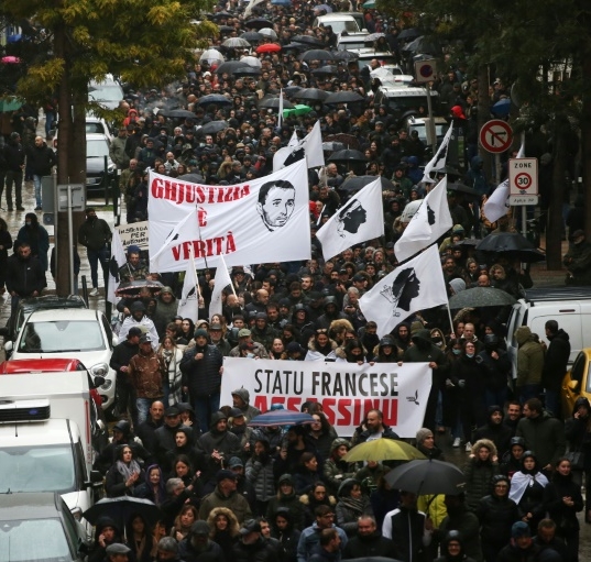 Fransa’da seçimlerde faşist tehlike