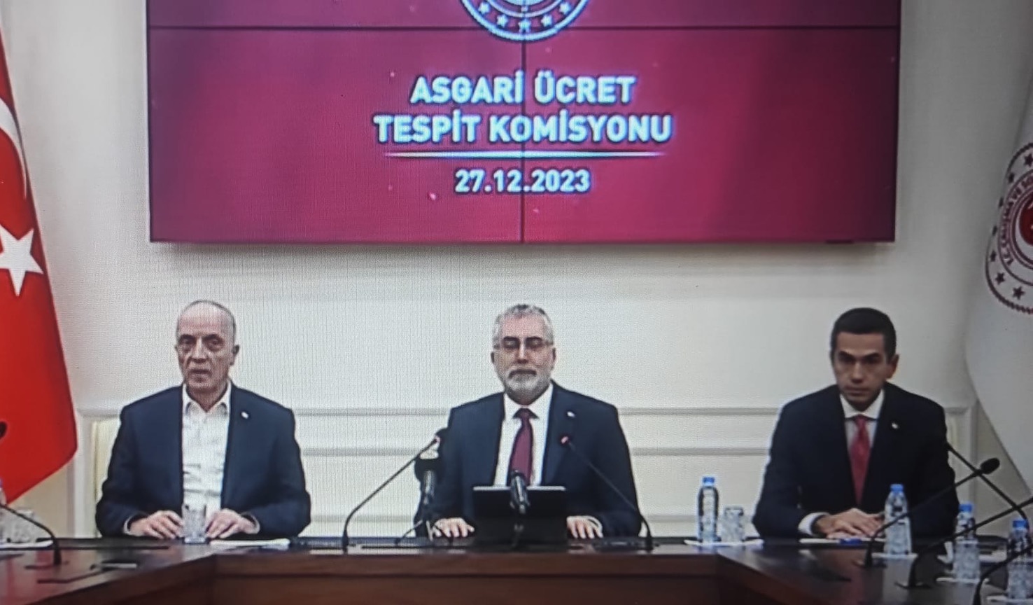 Asgari ücret tiyatrosunda perde 17002 TL ile kapandı! Sınıf kavgası devam ediyor!