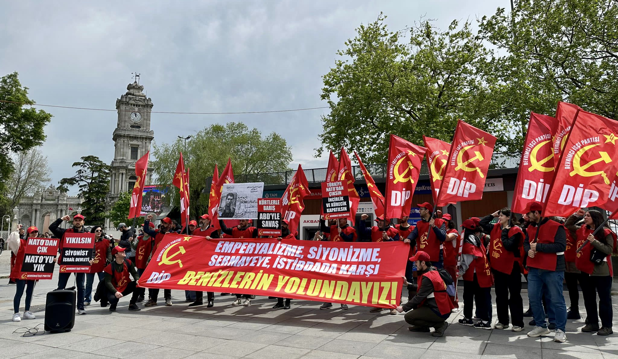 Denizlerden aldığımız ilhamla işçi sınıfının yolunda devrime yürüyeceğiz!