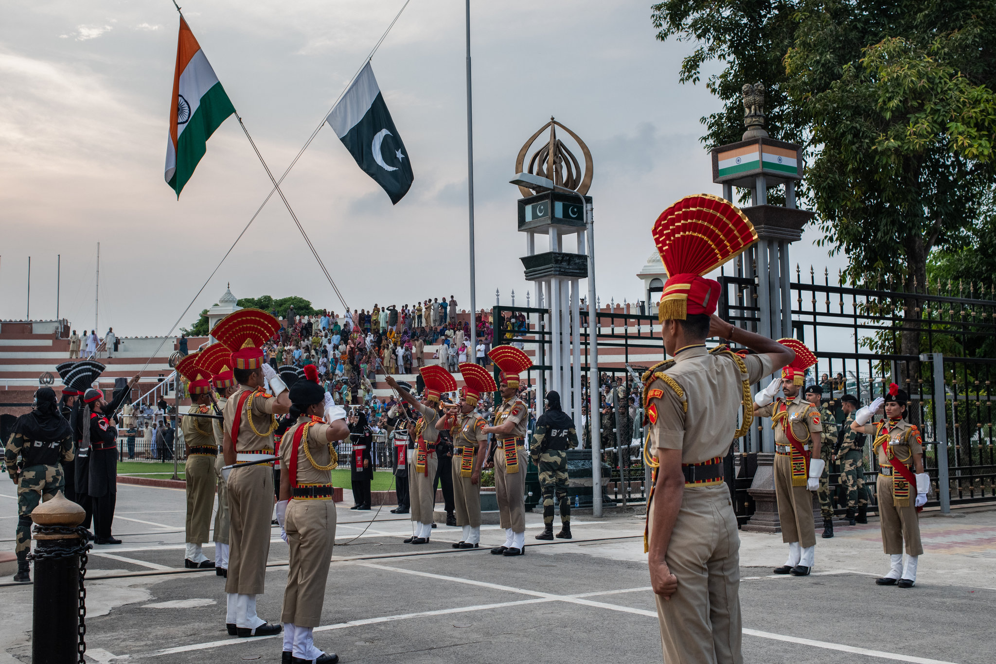 Hindistan ve Pakistan arasında kısa süreli Keşmir savaşı