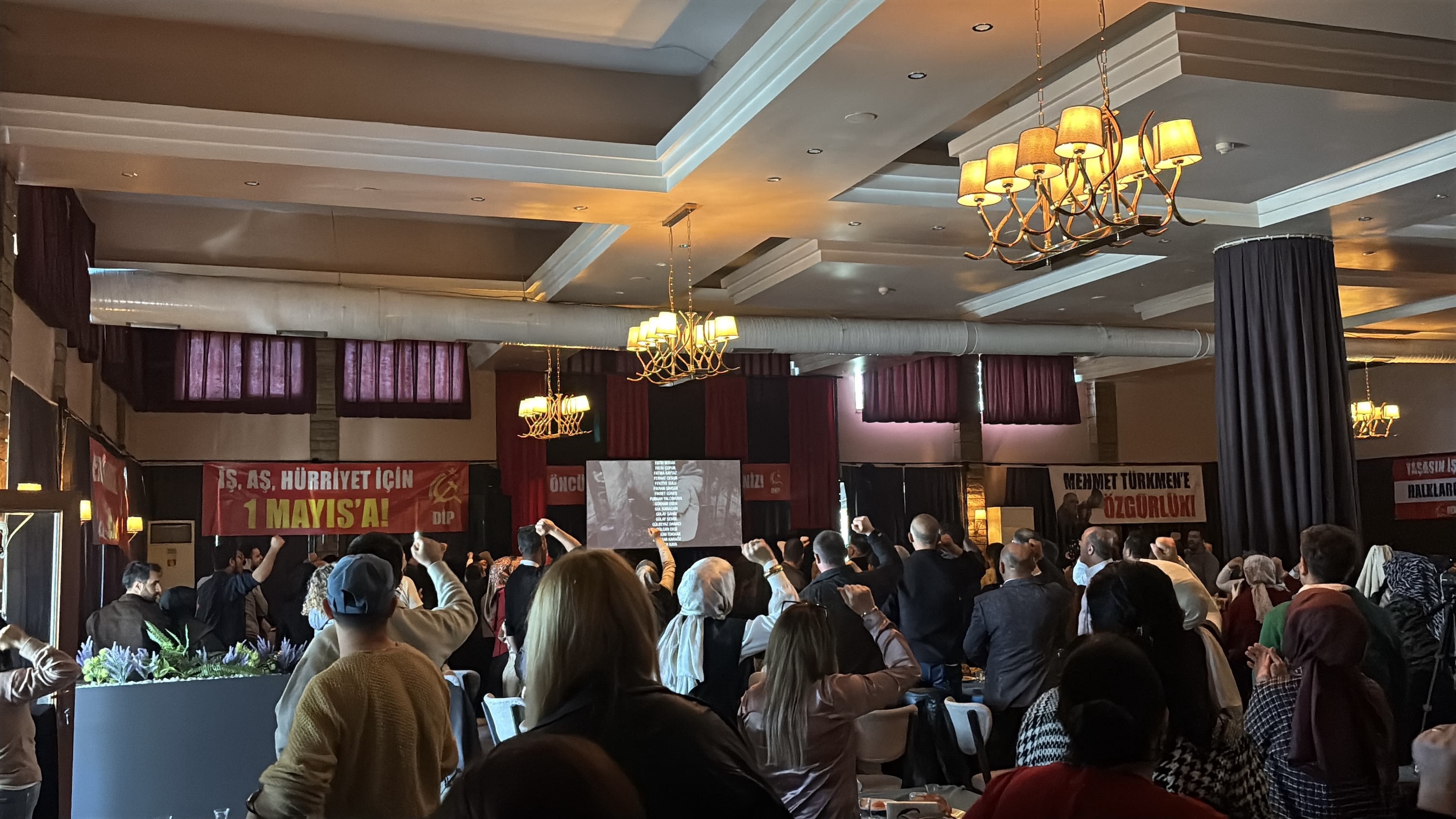 belgesel ayakta alkışlandı öncü işçi şurası