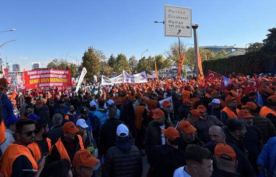 Ankara’da 100 bin işçilik gövde gösterisi! OVP’yi çöpe atacak, İngiliz Mehmet’i Londra’ya yollayacak güç Birleşik İşçi Cephesi’nde!