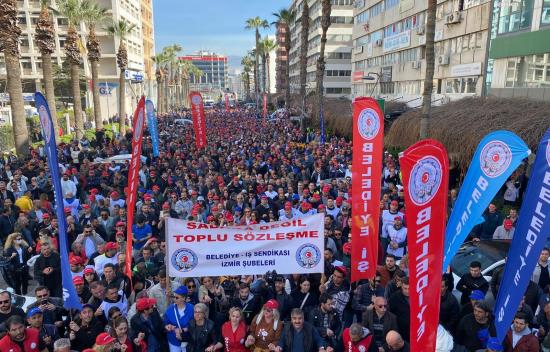 İzmir Büyükşehir Belediyesi’nde işçi düşmanlığında geri adım: İşçiler işe iade edildi!