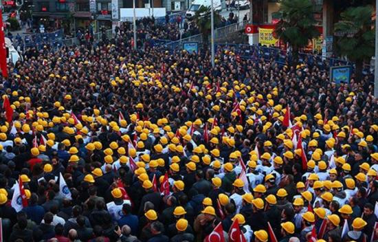 Gebze Smart Solar’dan bir işçi: İstibdad yönetemiyor biz işçiler ise artık ne eskisi gibi ne de şu an olduğu gibi yönetilemeyiz