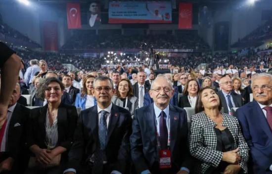Sen CHP’yi bırakmazsan CHP seni elbet yarı yolda bırakacaktır!