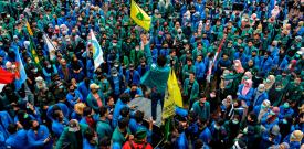Endonezya işçi sınıfına taarruz yasasına karşı genel grevde