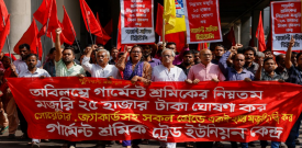 Bangladeş’te tekstil işçileri ayakta