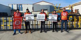 Sivas’ta Ahmetturangazi OSB’de bulunan RC Endüstri Ulaşım Araçları A.Ş fabrikasında DİSK’e bağlı Nakliyat-İş sendikasında örgütlü işçilerin direnişi sürüyor. 