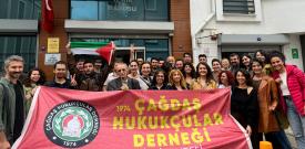 Çağdaş Hukukçular Derneği İzmir Şubesi Genel Kurulunda üye avukatlar Filistin halkının yanında ve dayanışma içinde olacağını ilan etti! 