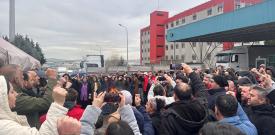 İş aş hürriyet mücadelesinin öncüsü Smart Solar işçilerinin bileğini yedi düvel bükemedi!