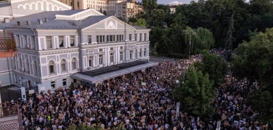 Ukrayna’da Zelenskiy’e karşı yolsuzluk protestoları