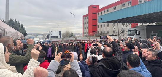 İş aş hürriyet mücadelesinin öncüsü Smart Solar işçilerinin bileğini yedi düvel bükemedi!