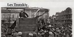 Lev Trotskiy: Ellinci yaşgününde Lenin