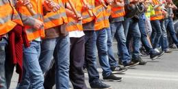 Bursa’dan bir gıda işçisi: İşçi kardeşim her geçen gün mum gibi erimene karşı seni örgütlü mücadeleye davet ediyorum!