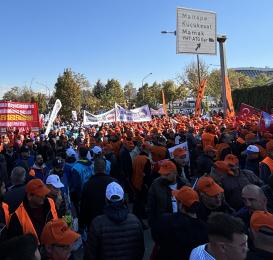 Ankara’da 100 bin işçilik gövde gösterisi! OVP’yi çöpe atacak, İngiliz Mehmet’i Londra’ya yollayacak güç Birleşik İşçi Cephesi’nde!