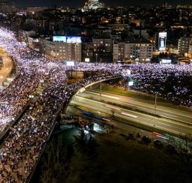 Sırbistan’da protestolar başbakanı istifaya zorladı