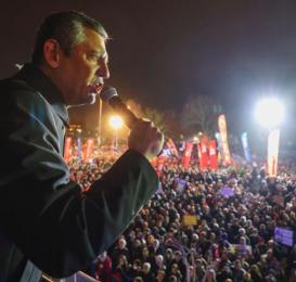 İstibdadın zulmü hem bir güç gösterisi hem de bir güçsüzlük göstergesidir! Düzen muhalefeti ise hürriyet kavgasının gücü değil zayıf karnıdır!  