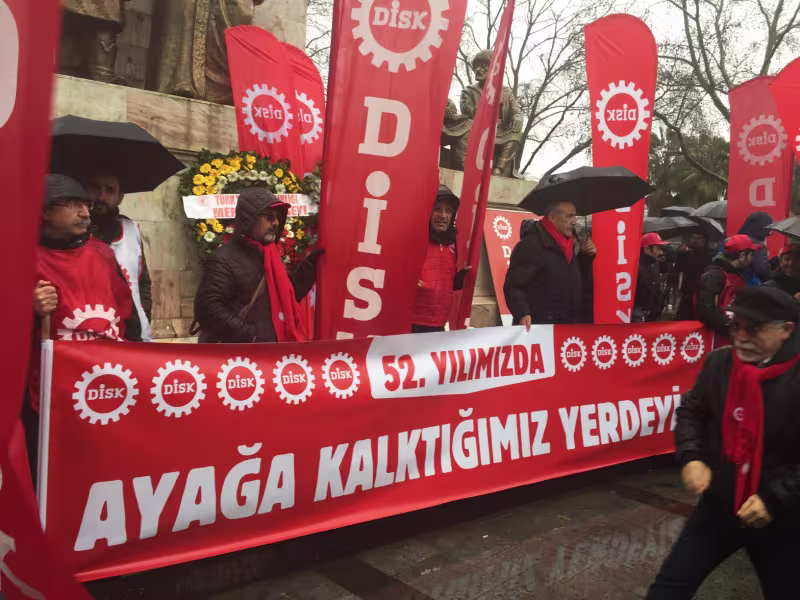 diskin52kurulusyiliuzlasmadegilmucadeleylekutluolsun2.jpeg