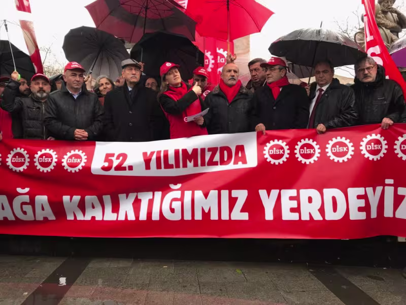 diskin52kurulusyiliuzlasmadegilmucadeleylekutluolsun3.jpeg