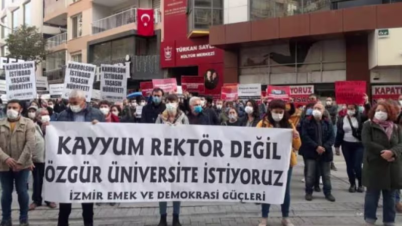 ozguremekcileruniversitesi.jpg