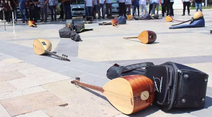 bicak-kemige-dayandi-dayanamiyoruz-muzigesesver-782155-5.jpg