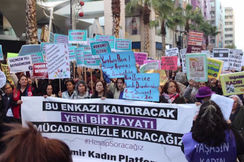 izmir8mart1.jpeg
