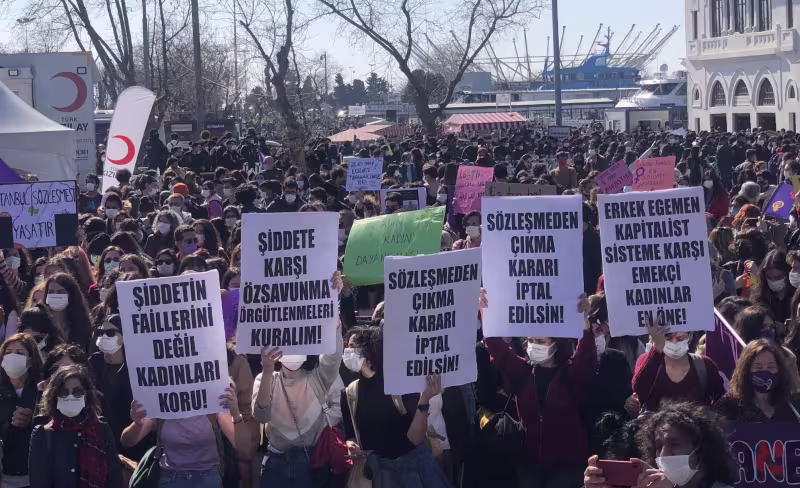 27mart2021istanbulsozlesmesieylemi19.jpg