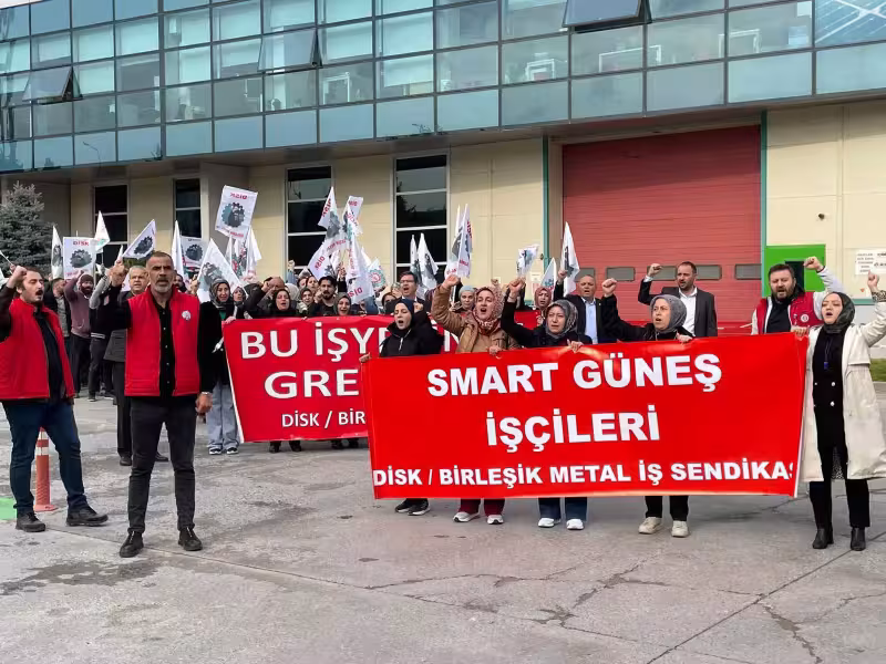 Gebze Smart Solar’dan bir işçi kadın: Bir yanda koltuk savaşları bir yanda ekmek kavgası!