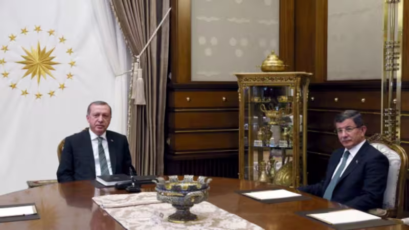 160505234158_erdogandavutoglu640_640x360_reuters_nocredit.jpg