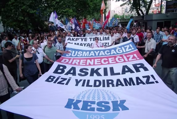 556_onbin_kamu_emekcisine-sorusturma.jpg