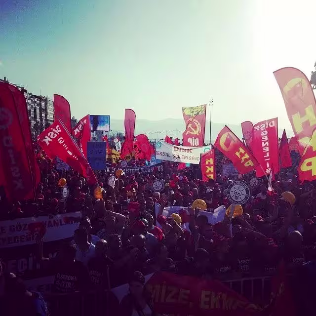 izmir_taseron_mitingi_eylul_2014.jpg