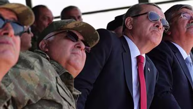 necdet_ozel.jpg