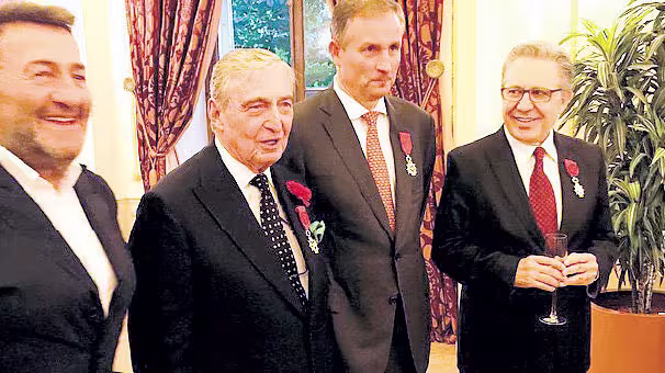 rahmi-koc-a-fransiz-nisani-5732352.jpeg