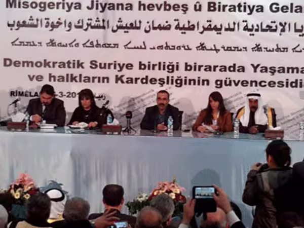 rojava_ve_kuzey_suriye_federasyonu_ilan_edildi-aa.jpg
