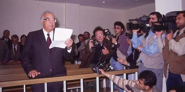 yasar_kemal_mahkemede.jpg