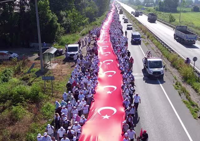 yuruyusbayrak.jpg