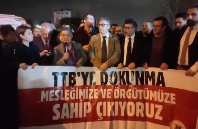 Darbeye karşı TTB’nin yanındayız! 