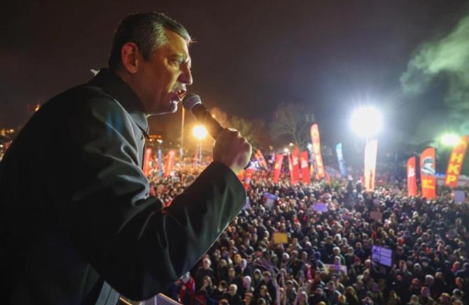 İstibdadın zulmü hem bir güç gösterisi hem de bir güçsüzlük göstergesidir! Düzen muhalefeti ise hürriyet kavgasının gücü değil zayıf karnıdır!  