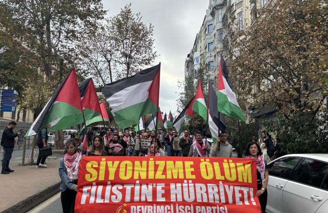 Siyonist soykırımın ikinci yılında Filistin halkının sesi meydanlarda!