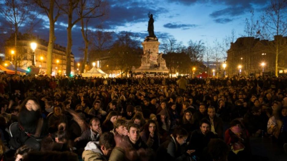 Sarı yelekliler nuit debout Sarı yelekliler nuit debout