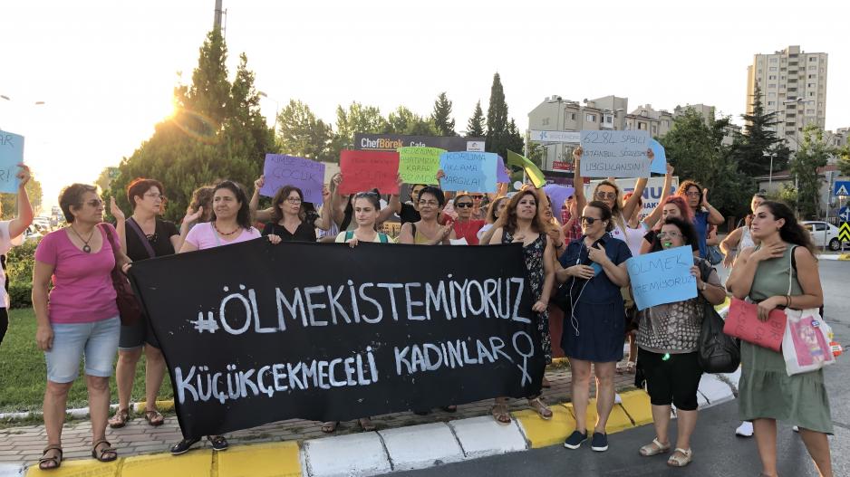 İkitelli’de kadınlar Emine Bulut için yürüdü