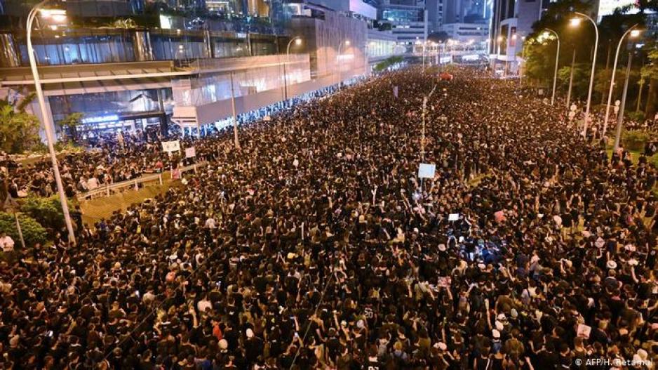 Hong Kong: tek ülke, tek sistem, iki rejim Hong Kong: tek ülke, tek sistem, iki rejim