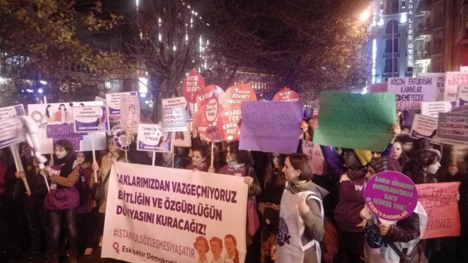 Eskişehir'de 25 Kasım eylemi Eskişehir'de 25 Kasım eylemi