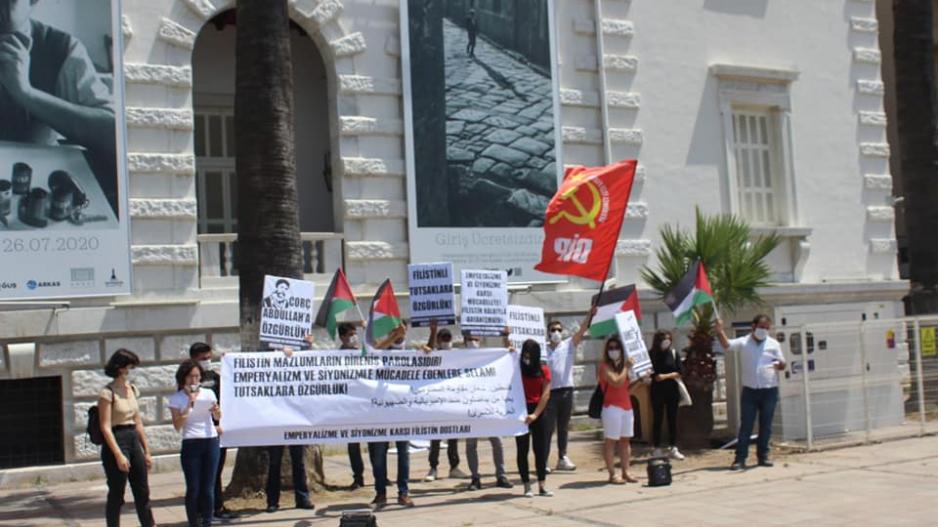 Filistin Dostları İzmir’den haykırdı: Saadât ve Abdullah’a özgürlük! Filistin Dostları İzmir’den haykırdı: Saadât ve Abdullah’a özgürlük!