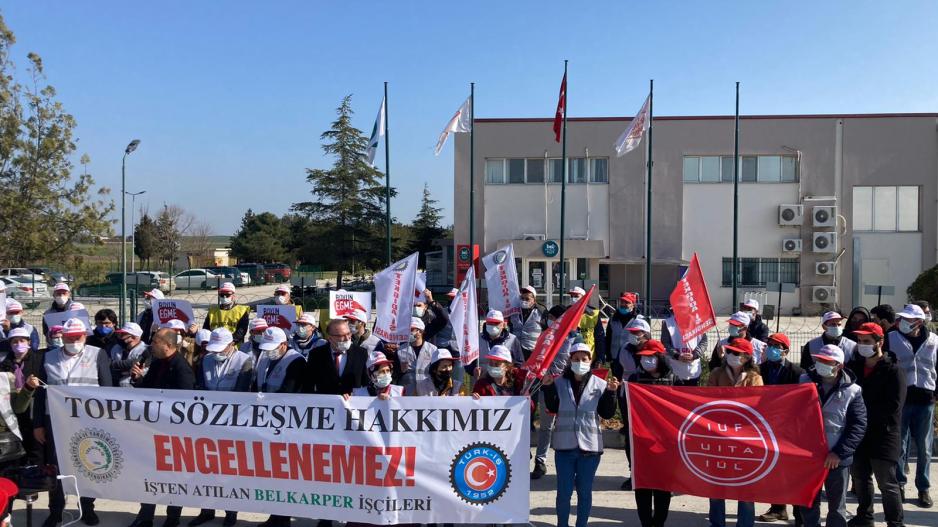 Bel Karper işçileri tüm baskılara rağmen ekmeklerini savunuyor! Bel Karper işçileri tüm baskılara rağmen ekmeklerini savunuyor!