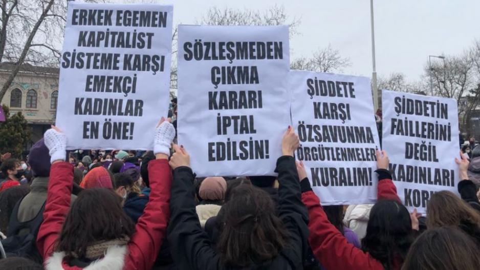 İstibdad sözleşmeden çekilerek erkek şiddetini örgütlü mücadele ise kadınları cesaretlendiriyor! İstibdad sözleşmeden çekilerek erkek şiddetini örgütlü mücadele ise kadınları cesaretlendiriyor!